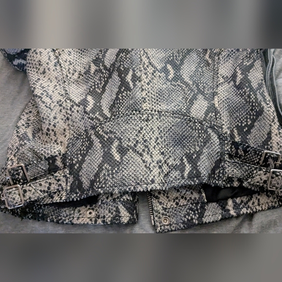 IRO Ashville Snake‎ Embossed Leather Moto Jacket - Picture 4 of 7